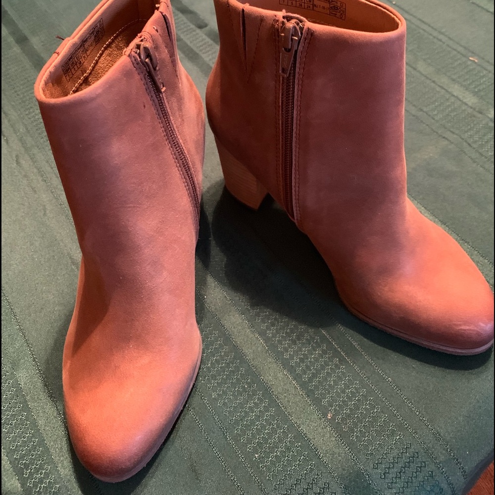 Vionic Booties